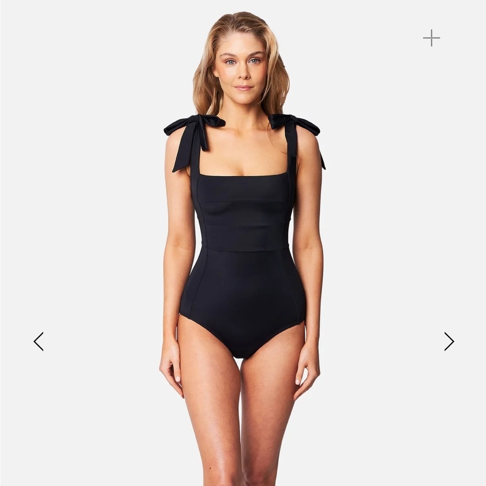 Une piece womens black classic square neck one piece swimsuit 10